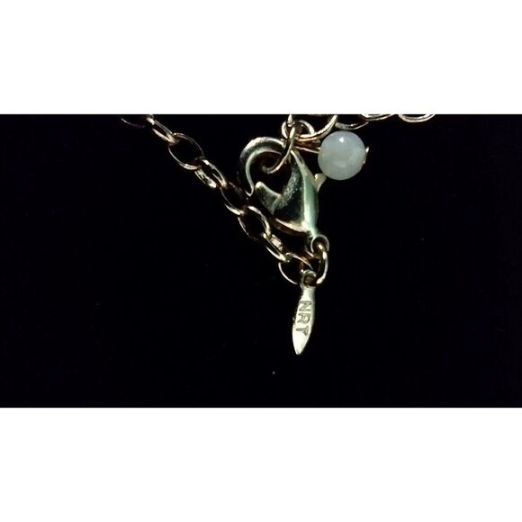 Avon Signature Collection Gold and crystal accent Pendant Necklace - Picture 3 of 3